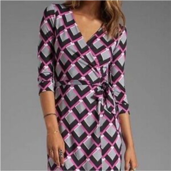 DVF Diane von Furstenberg New Julian Two Navy Pink Diamond Wrap Dress - Picture 4 of 15